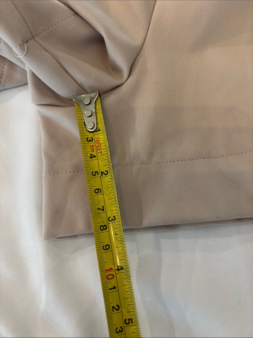 Rachel Zoe women’s Neutral Beige pull on stretchy 3” Shorts. Size Medium - Picture 6 of 6